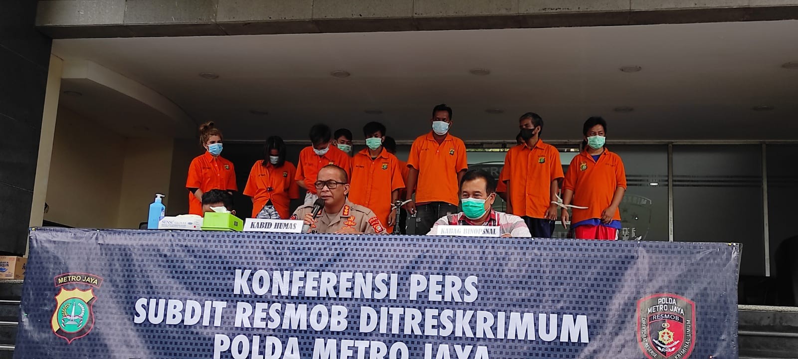 Catut Nama Pasangan Artis Baim-Paula, 10 Tersangka Penipuan Asal Sulsel Ditangkap