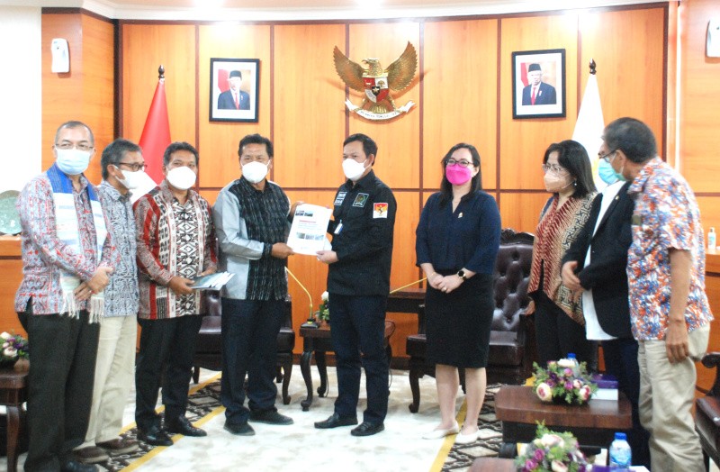 DPD RI Kaji Aduan Aliansi GERAK Tutup TPL