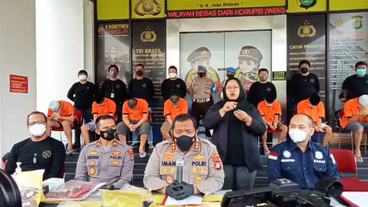 Diproduksi di Apartemen, Polisi Tangkap Sembilan Pelaku Perederan Tembakau Sintetis