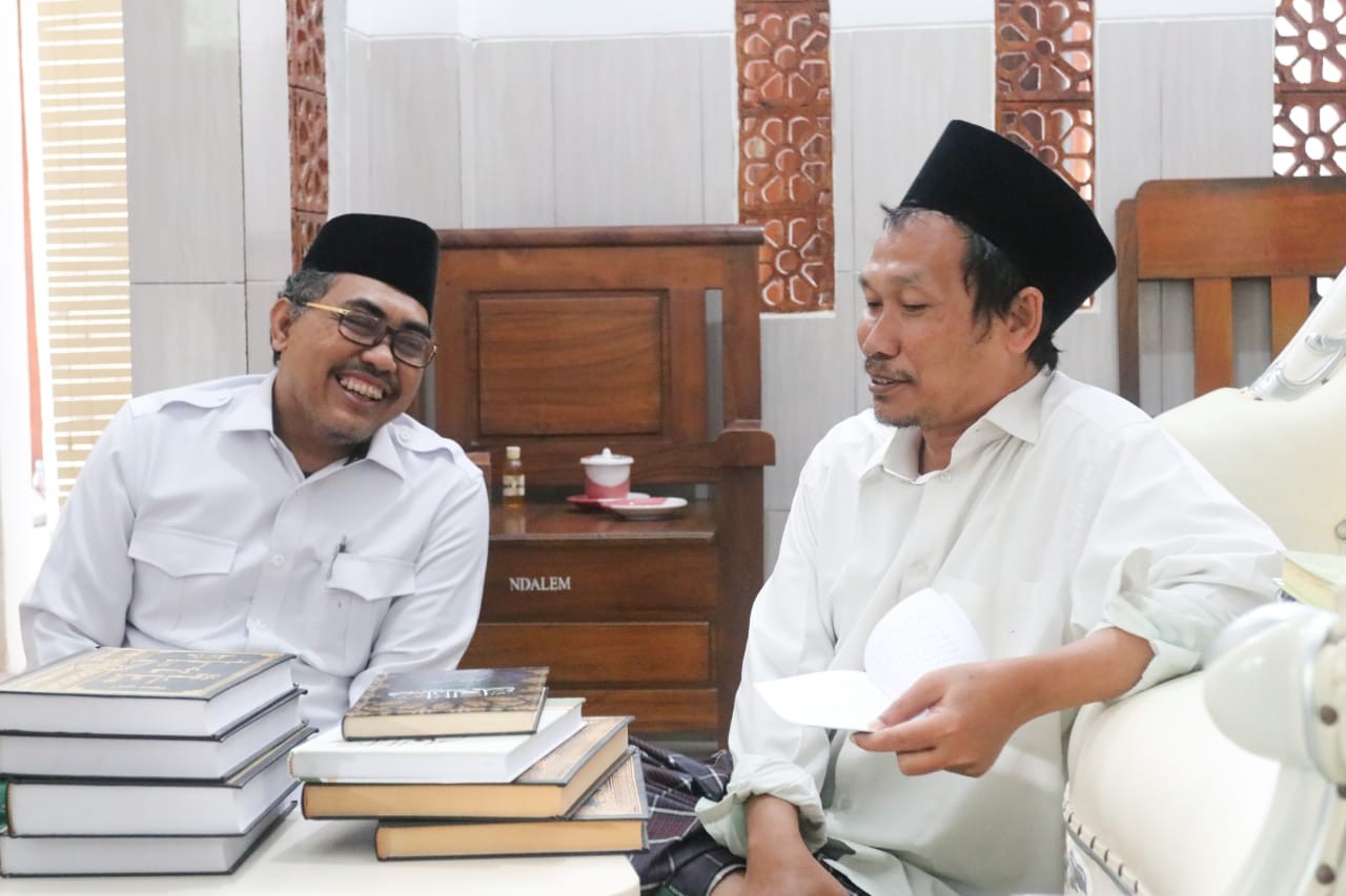 Ngaji ke Gus Baha, Gus Jazil Dijelaskan Memilih Pemimpin Bagian dari Syariat