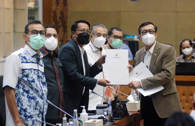 Badan Legislasi Raker Dengan Menkum Ham Bahas Evaluasi Prolegnas Prioritas RUU Tahun 2021