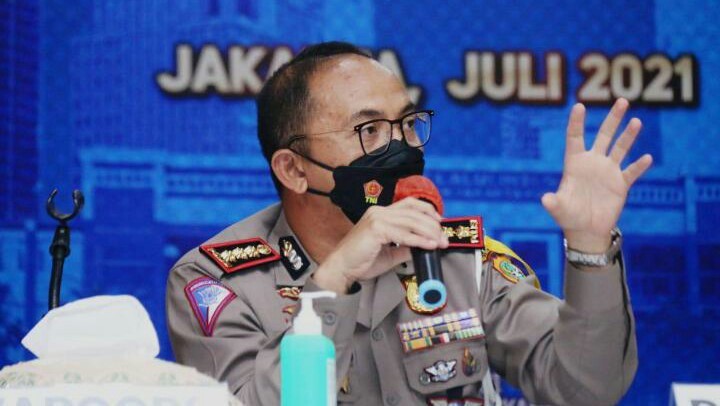 Polisi Terlibat Pungli SIM, Sanksi Penurunan Pangkat Bakal Diterima