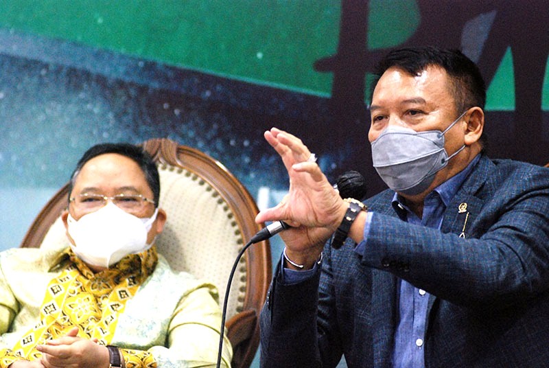 Dialektika Demokrasi DPR RI