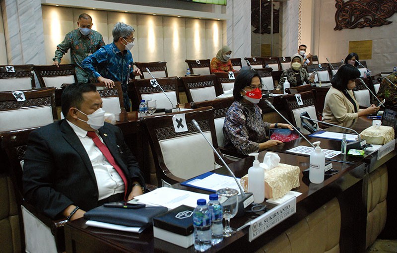 Rakaer Komisi XI DPR Dengan Komite IV DPD dan Menkeu
