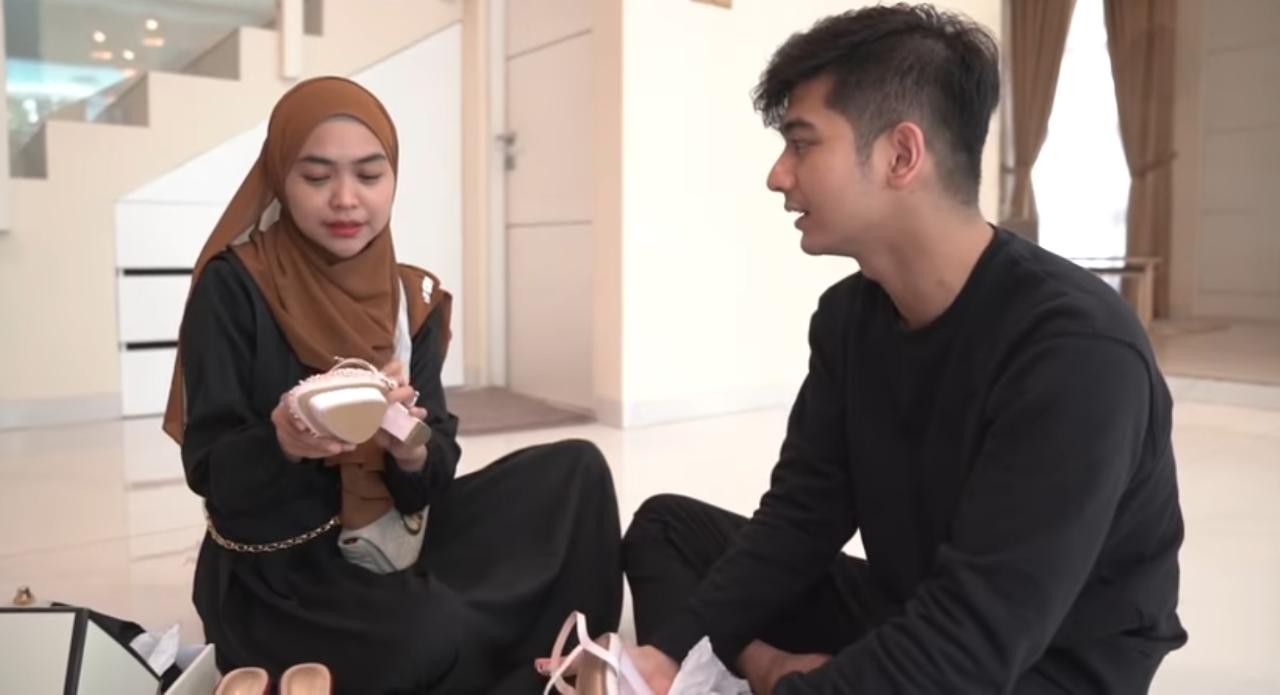 Dapat Seserahan Mewah, Ria Ricis Curiga Teuku Ryan Jual Ginjal