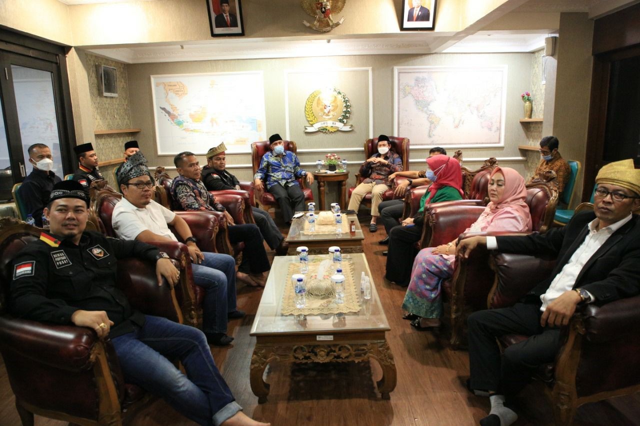 Dihadapan Gubernur Sumbar, Sultan: DPD RI Berkomitmen Dukung Seluruh Agenda Pembangunan Daerah
