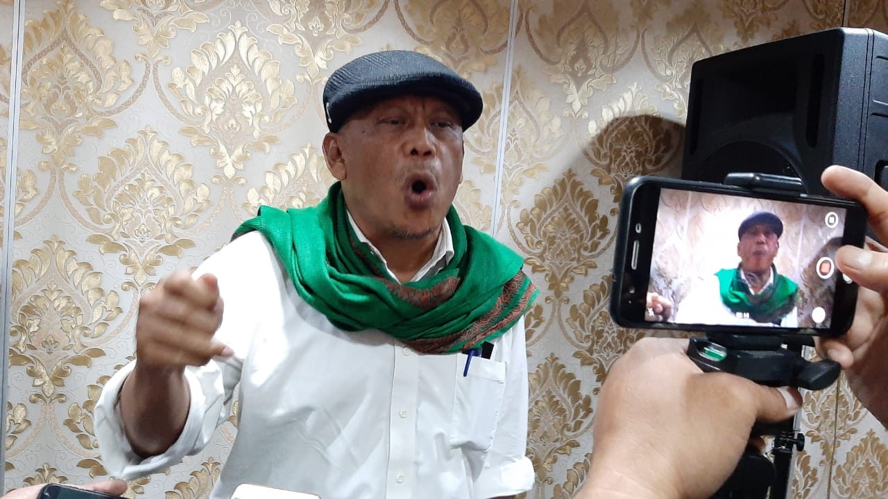 Eggi Sudjana Berdoa Minta Kekuasaan Presiden RI Dicabut, Netizen: Itu Perintah Apa Doa?