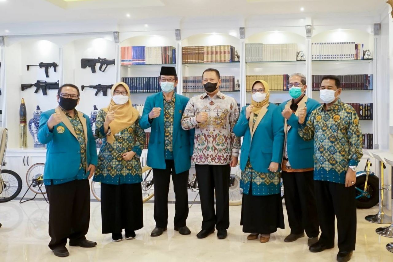 Dihadapan Pengurus Persatuan Guru Madrasah Ketua MPR RI Minta Pemerintah untuk Ini