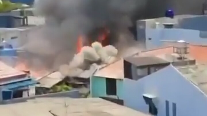 Diduga Korsleting Listrik, Belasan Rumah di Grogol Petamburan Hangus Terbakar