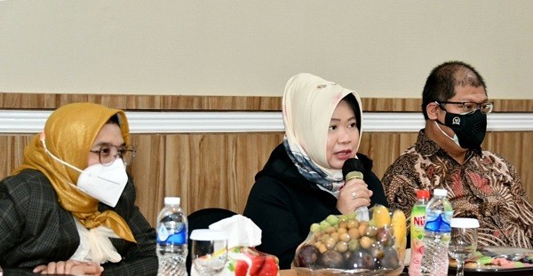 Siti Fauziah Perkenalkan Buku Digital MPR