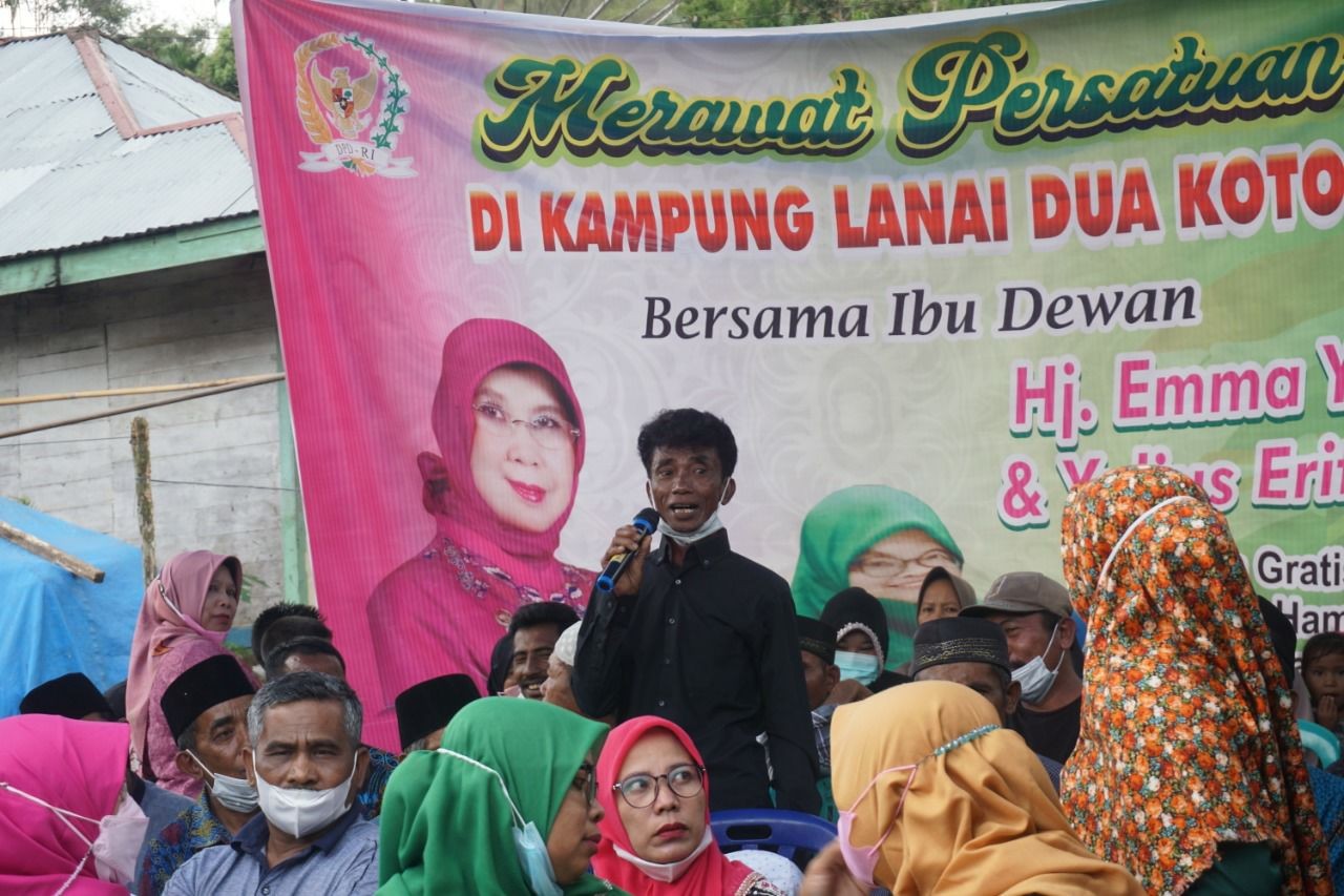Senator Emma Bantu Pelayanan Kesehatan di Pasaman