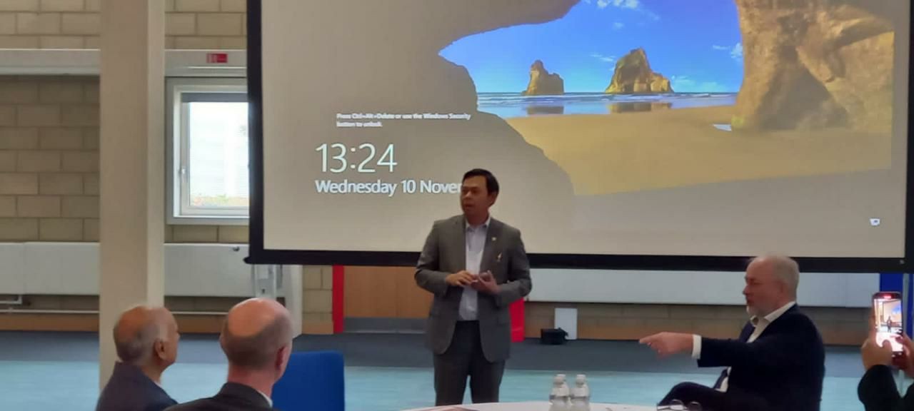 Diundang Loughborough University, DPD RI Jelaskan Relasi Islam dan Demokrasi Indonesia