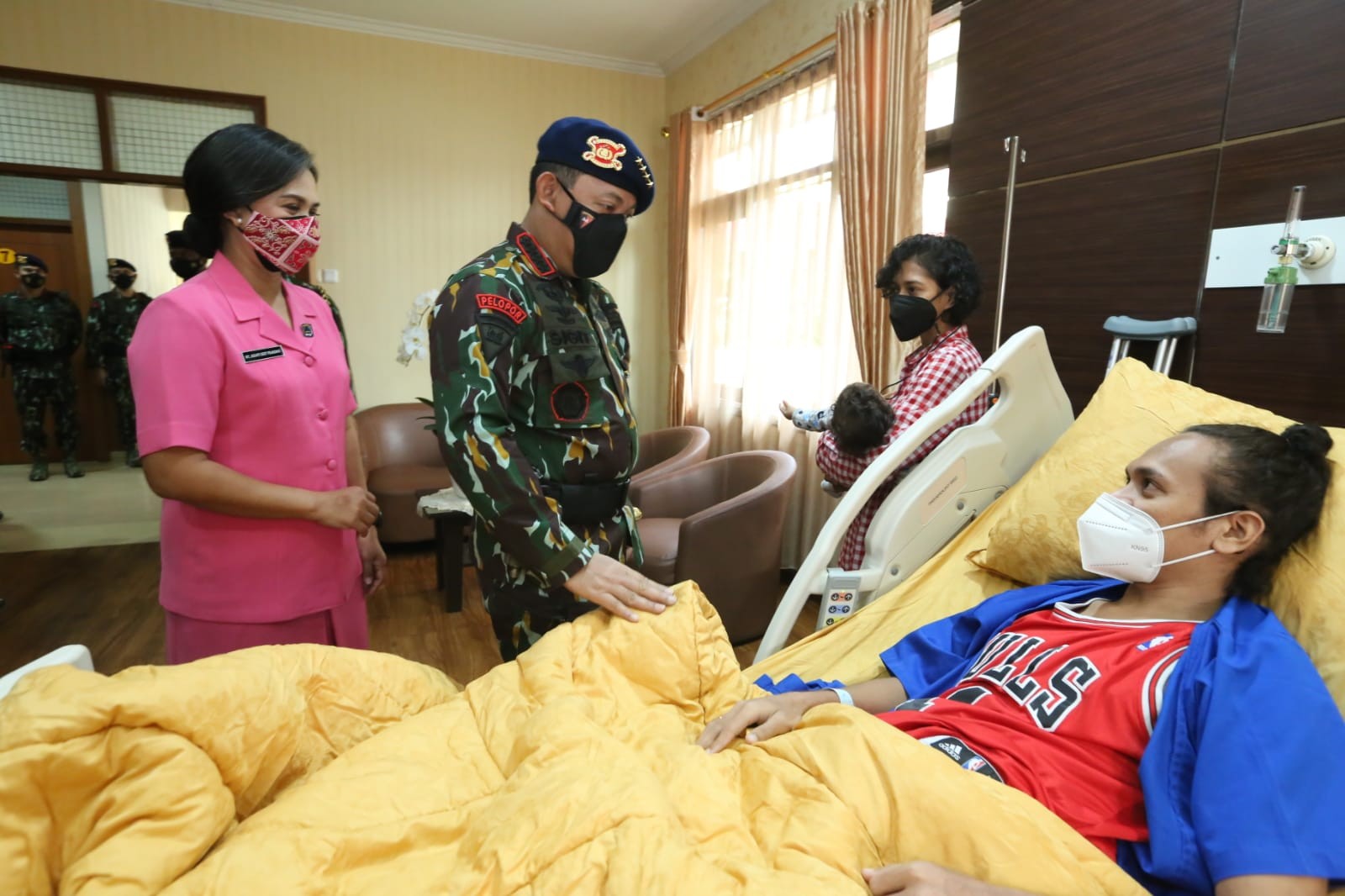 Tertembak Saat Bertugas, Kapolri Jenguk Langsung Sejumlah Personel Brimob