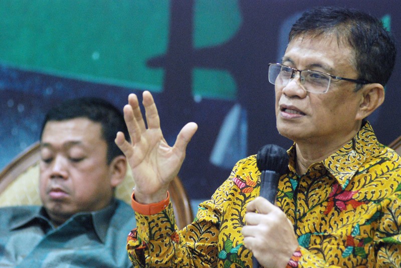 Forum Legislasi dengan tema "BUMN Sekarat, Akankah RUU BUMN Jadi Penyelamat?"