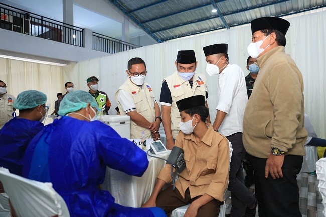 Vaksinasi Massal LPDB Sasar 3.200 Santri Ponpes Darussyifa Al-Fitroh