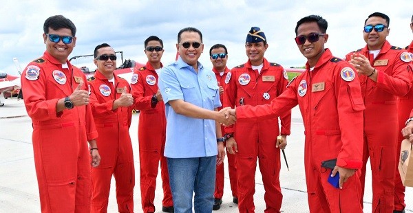 Bamsoet Apresiasi Jupiter Aerobatic Team (JAT) TNI-AU Meriahkan Langit Ajang World Superbike 2021 Mandalika