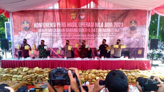 Musnahkan 1,7 Ton Narkotika, Kapolda Metro: Narkoba Akar Berbagai Tindak Kriminal