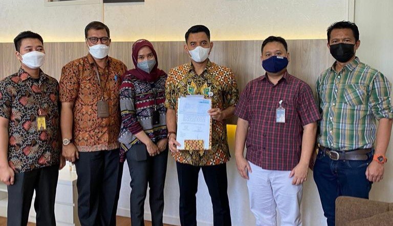JPN Kejari Jakbar Serahkan Uang Pengganti dari Purnama Dewi