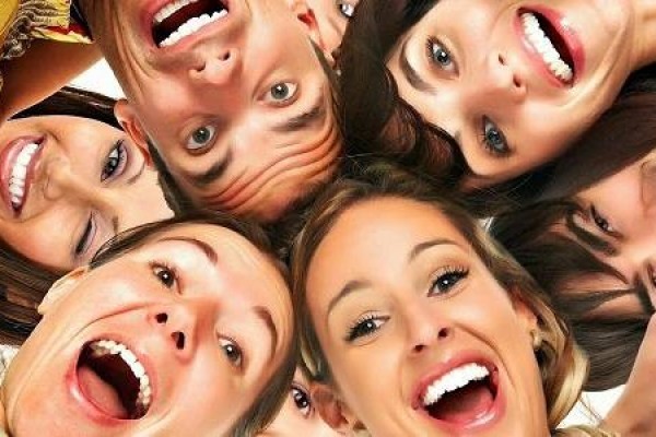 Obat Mujarab, Ini 5 Manfaat Tertawa untuk Kesehatan