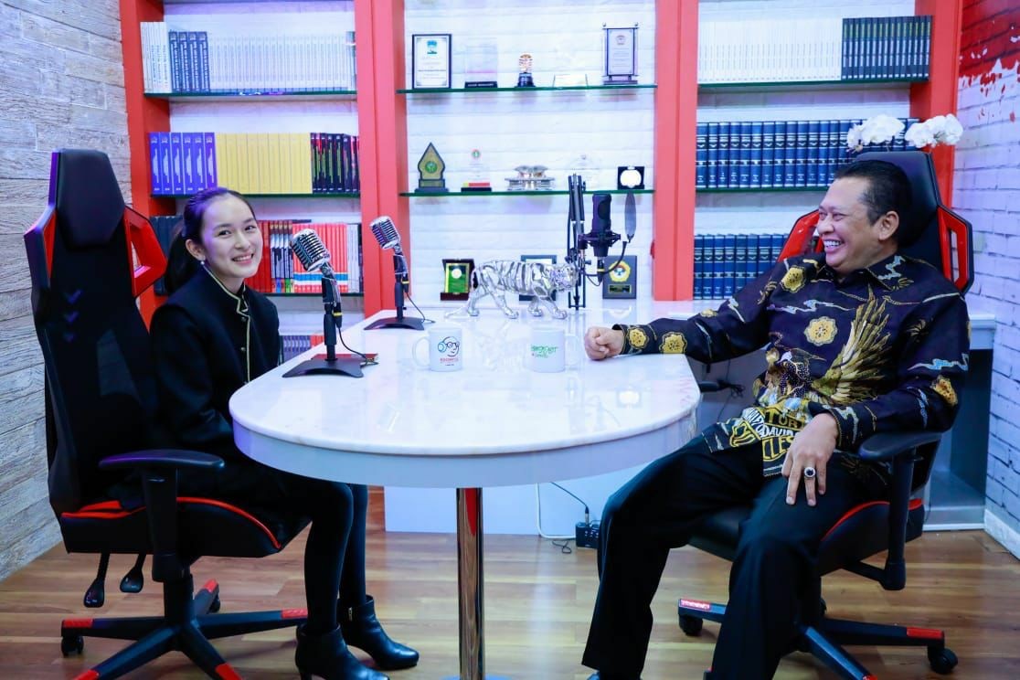 Ngobras' Bareng Shanna Shannon, Bamsoet Dukung Generasi Muda Nyanyikan Lagu Kebangsaan