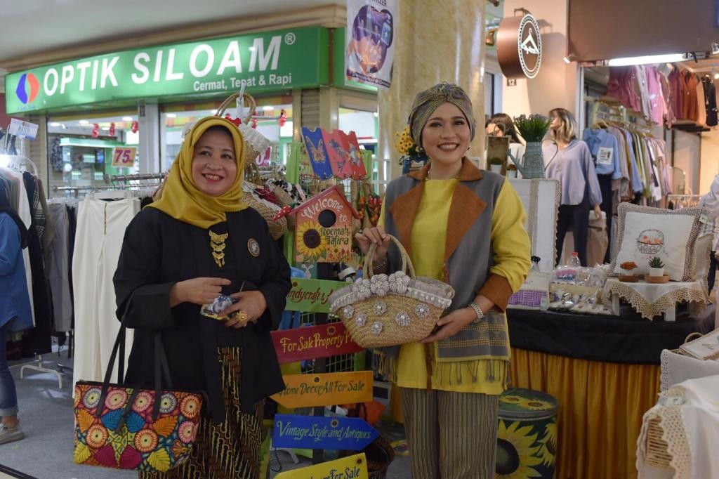 Bangkitkan UMKM, Perkumpulan Bumi Alumni Gelar Bazaar di BTC Bandung