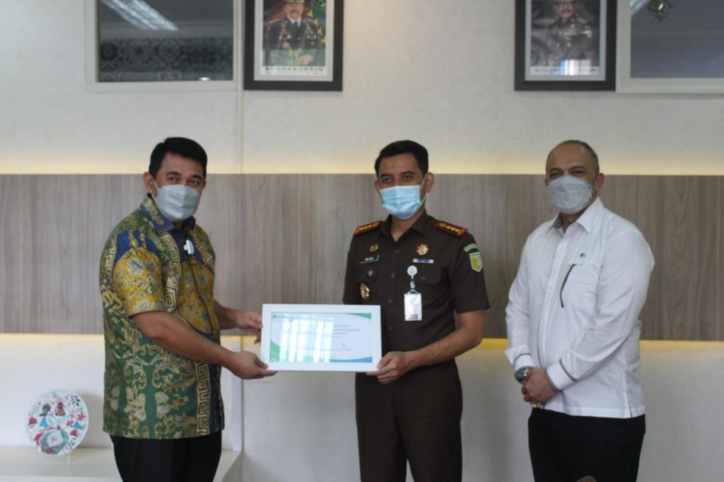 Pulihkan Keuangan Negara Rp 9 Miliar, JPN Kejari Jakbar Dapat Penghargaan
