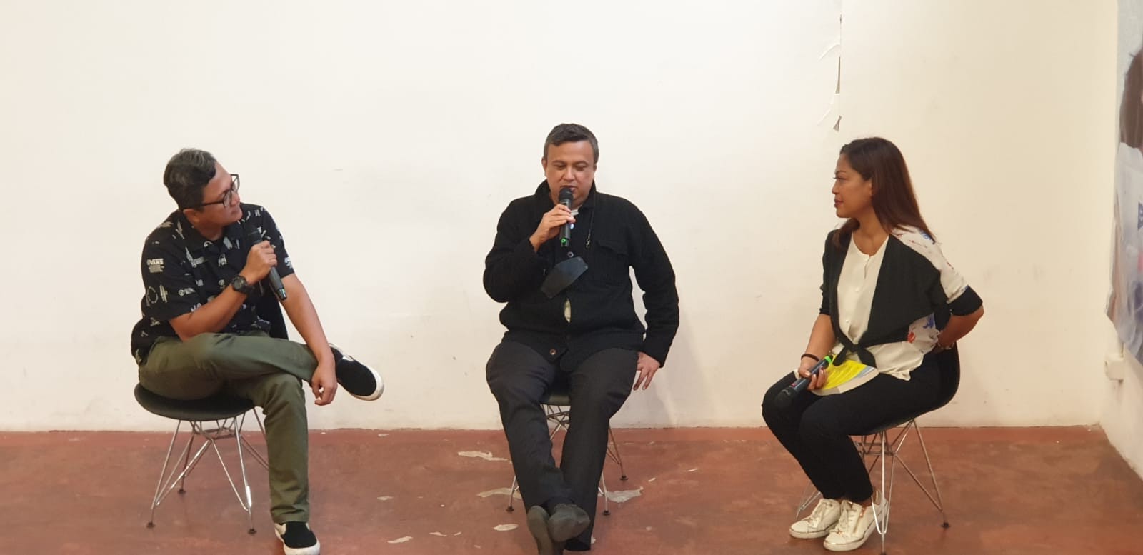 Meita Kasim Luncurkan Debut Novel "OUT OF ORDER - The Tales of Urban Misfits”