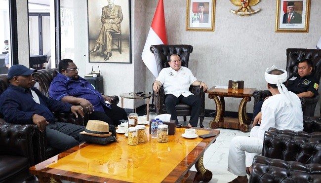 Curhat ke Ketua DPD RI, Tokoh Papua Berharap Anak Papua Diberi Kepercayaan