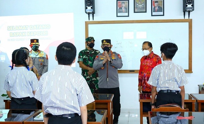 Pelajar Senang Bisa Belajar Tatap Muka, Begini Pesan Kapolri