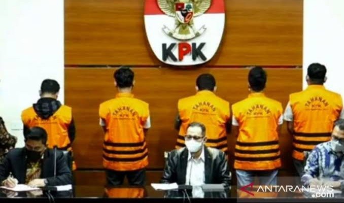 KPK Tahan Bupati Langkat Dkk