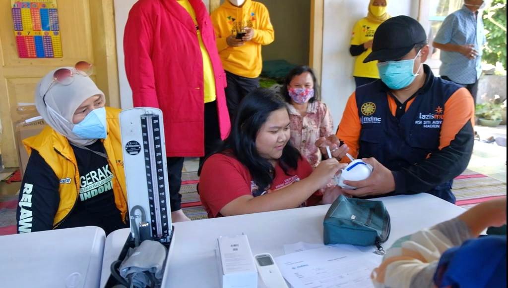 Bamsoet Apresiasi GERAK BS Peduli Beri Pengobatan Gratis ke Warga Korban Semeru