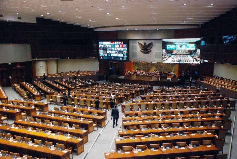 Rapat Paripurna ke-14 Masa Persidangan III Tahun Sidang 2021-2022