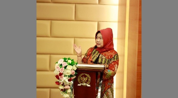 Siti Fauziah Ucapkan Selamat Hari Pers Nasional