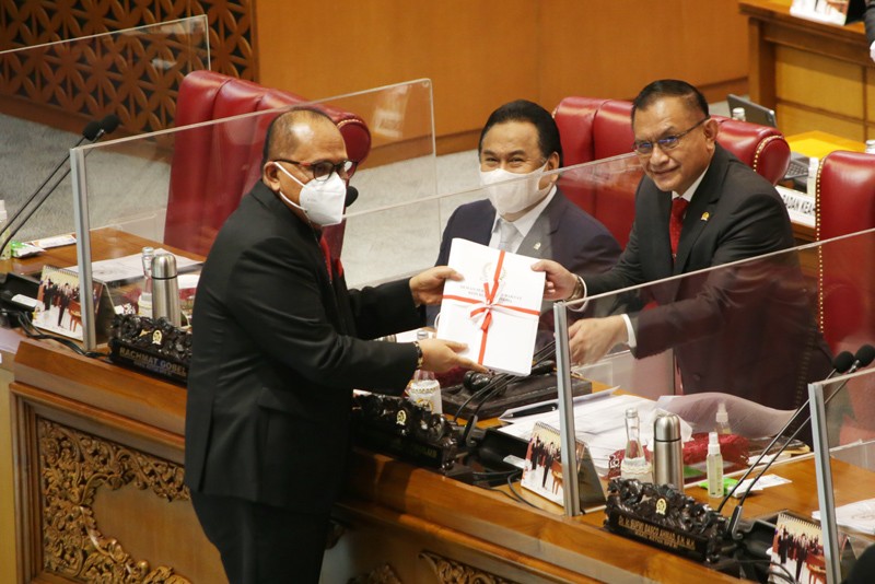 Laporan Hasil Rapat Komisi II DPR RI
