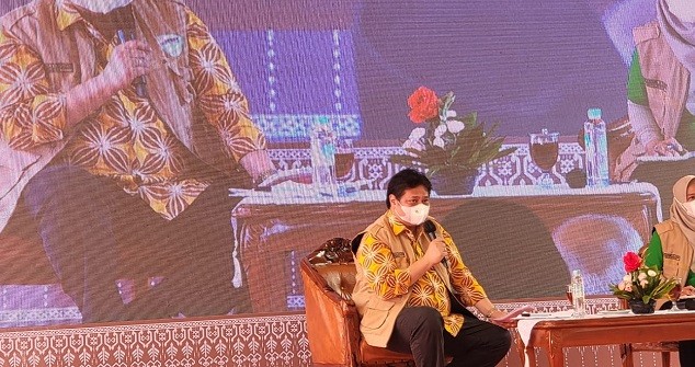 Petani Sawit Minta Presiden Jokowi Tiga Periode, Airlangga Hartarto: Aspirasinya Kami Tangkap