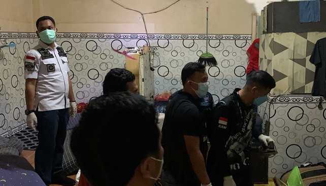 Kakanwil Kemenkumham DKI Jakarta dan Kalapas Kelas I Cipinang Pimpin Razia di Lapas Cipinang