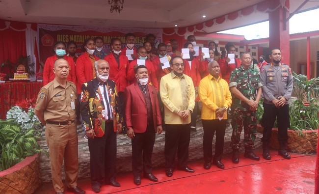 Filep Apresiasi Menkopolhukam Terima Kehadiran Masyarakat Papua Barat