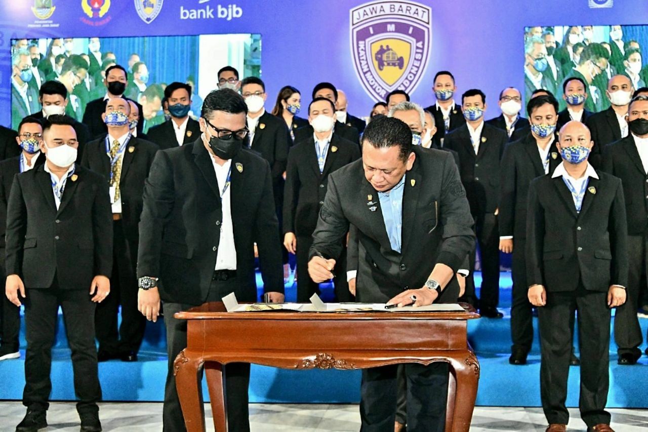 Bamsoet Bersama Menpora Dorong IMI Jabar  Gelar Event Balap Otomotif