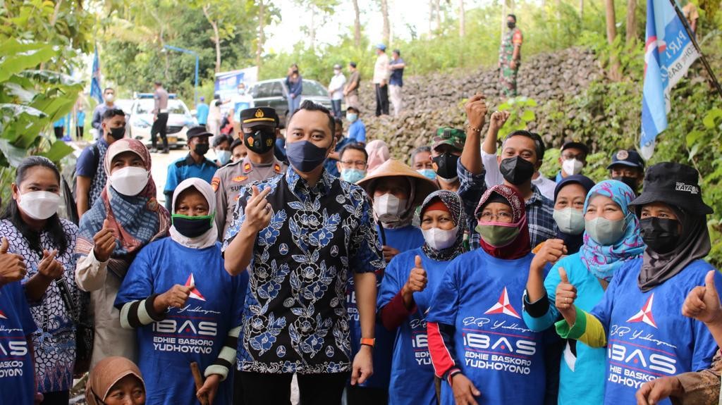 Hujan-hujanan, Ibas Kawal Program Jalan Antar Desa dan Serap Aspirasi Rakyat