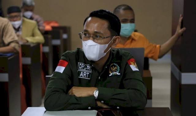 Senator ART Ingatkan Luhut Bisa Terkena Pasal Sebar Hoaks