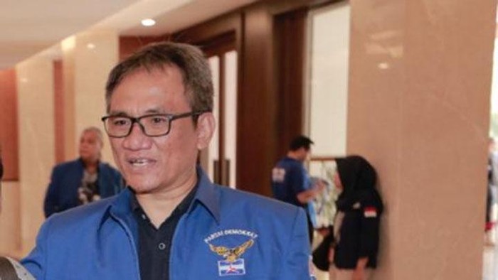 Lawan Perusak Demokrasi, Andi Arief Sebut Jokowi dan Luhut Penumpang Gelap Reformasi