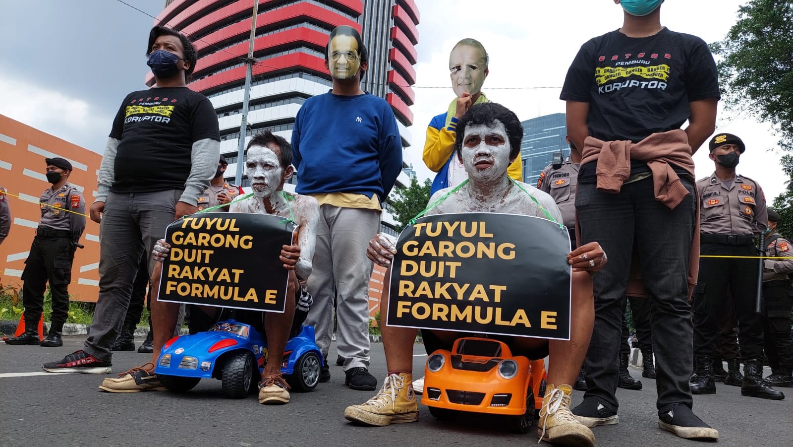 Satgas Pemburu Koruptor Gelar Aksi Tangkap Tuyul Garong Duit Rakyat Formula E