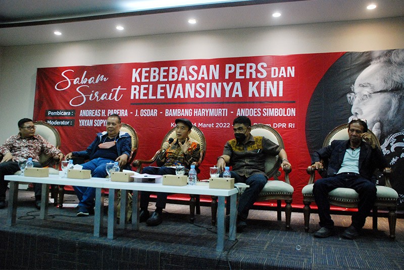 Diskusi Dialektika :