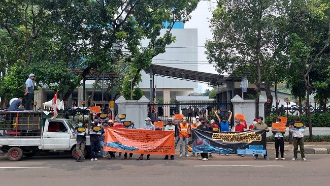 Aksi Jumat Keramat Bongkar Korupsi Formula E: Surat Sakti Anies Lebih Sakti dari Mbak Rara 