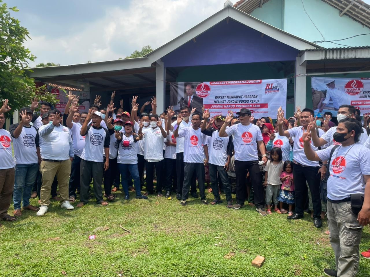 Dukung Jokowi Tiga Periode, Relawan Tangerang Desak MPR Amandemen UUD 