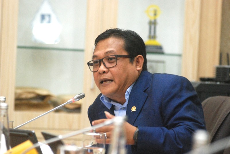 RDP Dengan HIMBARA, Sonny T Danaparamita, Program Bantuan Perbankan Untuk UMKM Belum Maksimal