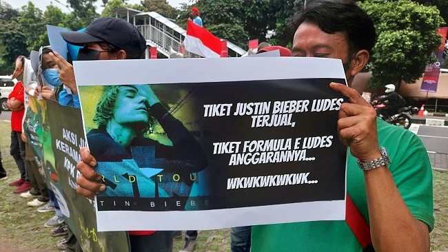 Aksi Jumat Keramat Lawan Koruptor: Masalah Demi Masalah Datang Silih Berganti pada Formula E