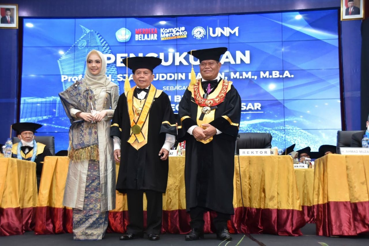 Syarief Hasan, Putra Asli Palopo Dikukuhkan Sebagai Profesor Dari UNM
