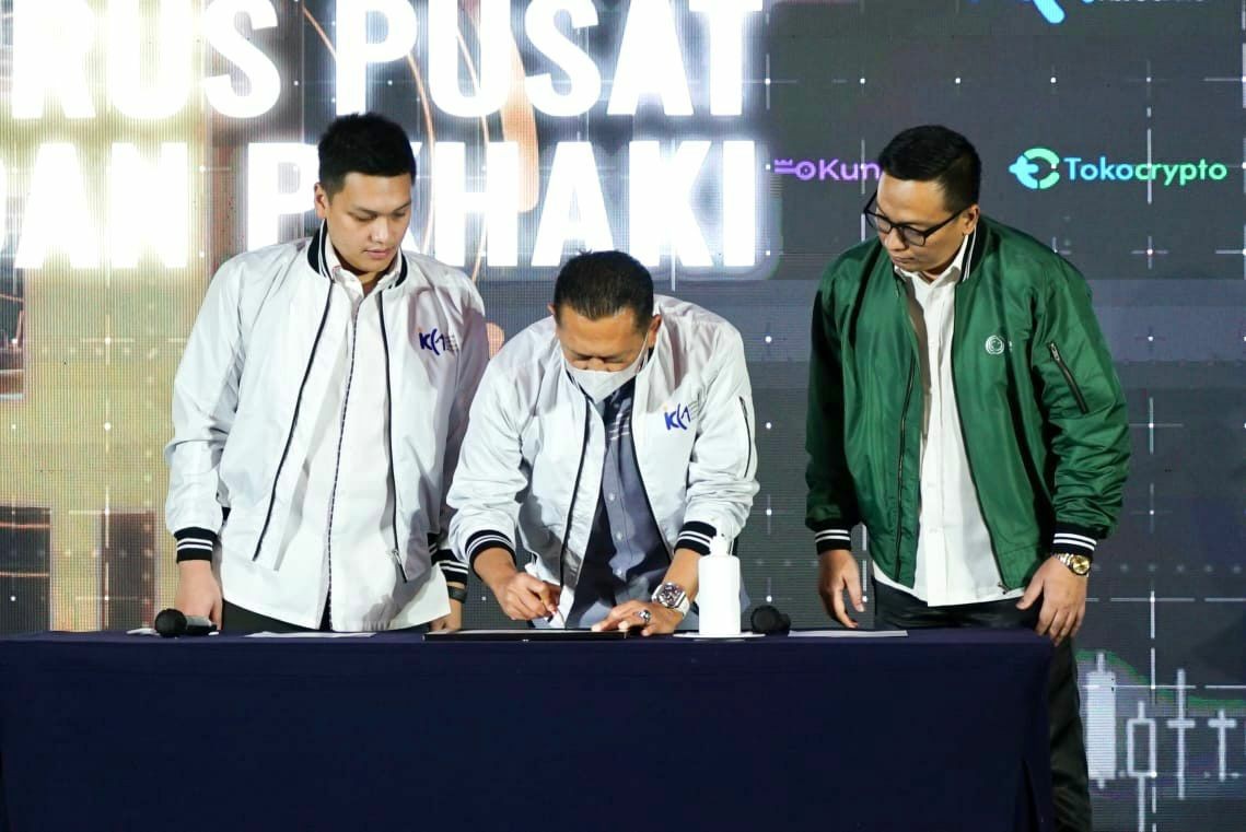 Bamsoet Lantik Pengurus Indonesia Crypto Consumers Association dan Perkumpulan Konsultan Hukum Aset Kripto Indonesia