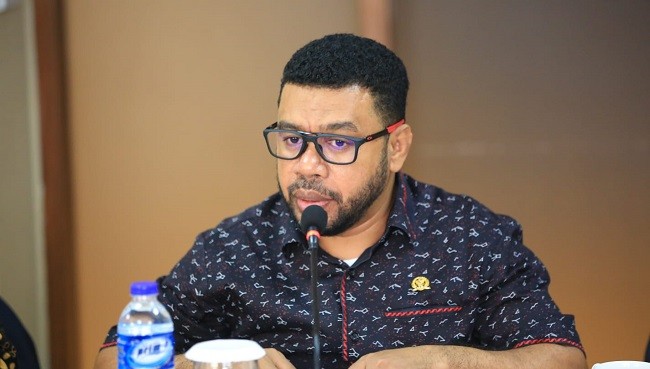 Senator Filep Harap Pemerintah Juga Buka Komunikasi dengan Pihak Kontra Pemekaran